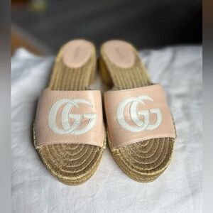 Gucci GG Logo Malaga Kid/Lifford Dusty Rose Wedges Size 35